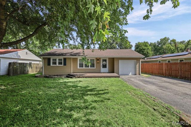 203 Stites Avenue, Fairview Heights, IL 62208