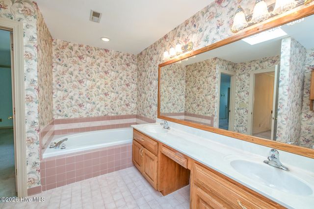140 Spring Creek Lane, Wilmington, NC 28411