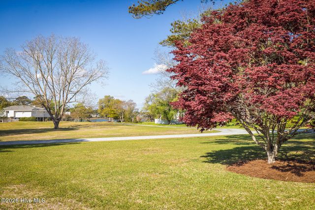 140 Spring Creek Lane, Wilmington, NC 28411