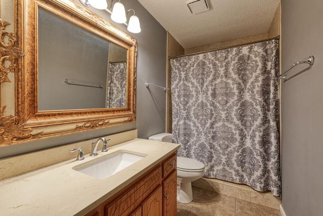 102 Stoneledge Drive, Woodruff, SC 29388