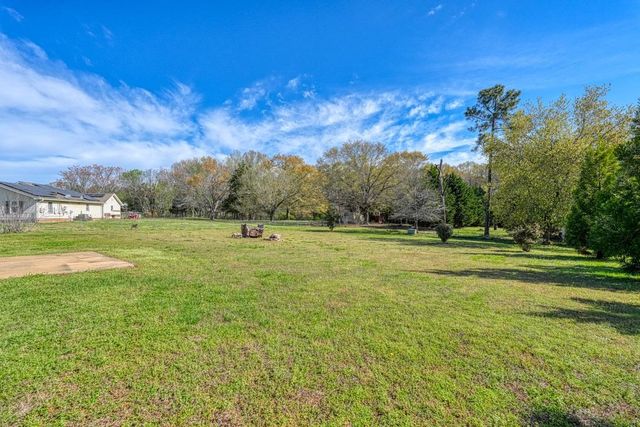 102 Stoneledge Drive, Woodruff, SC 29388