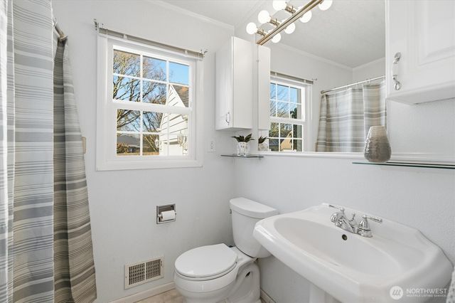 1403 18th Avenue, Longview, WA 98632