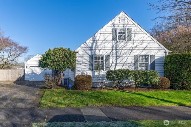 1403 18th Avenue, Longview, WA 98632