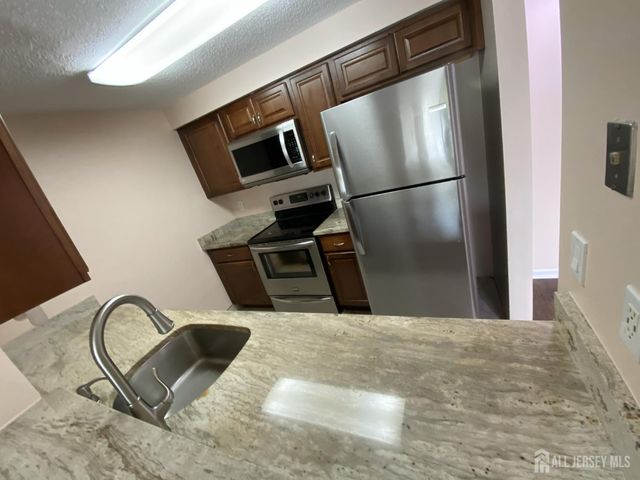 9002 Tamarron Drive, Plainsboro, NJ 08536