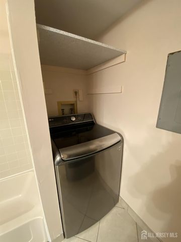 9002 Tamarron Drive, Plainsboro, NJ 08536