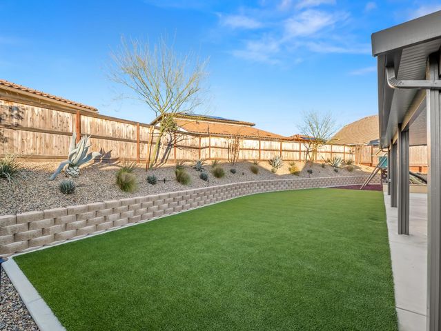 673 Redrock Drive, Madera, CA 93636