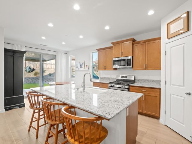 673 Redrock Drive, Madera, CA 93636