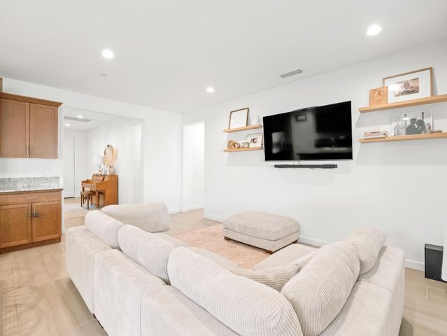 673 Redrock Drive, Madera, CA 93636