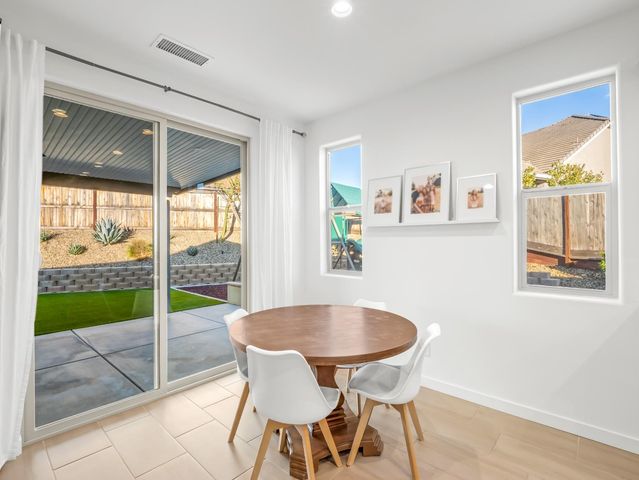 673 Redrock Drive, Madera, CA 93636