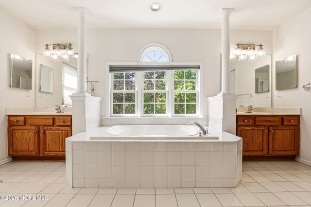 114 Adams Way, Jackson, NJ 08527