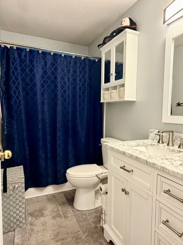 1605 Mary Lane, Aurora, MO 65605