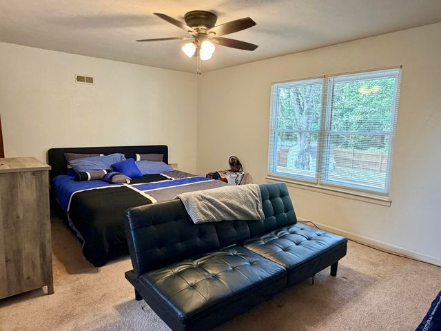 1605 Mary Lane, Aurora, MO 65605