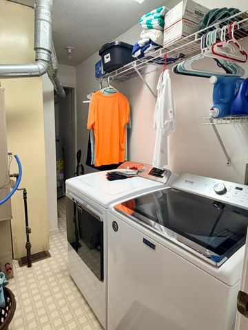 1605 Mary Lane, Aurora, MO 65605