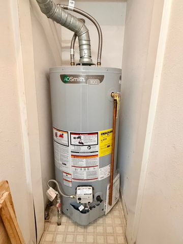 1605 Mary Lane, Aurora, MO 65605