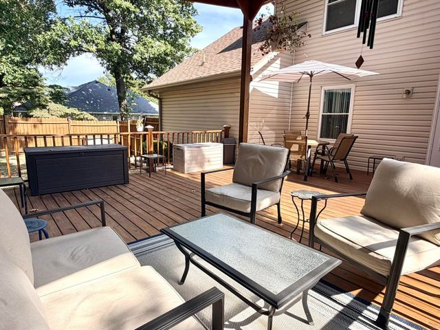 1605 Mary Lane, Aurora, MO 65605