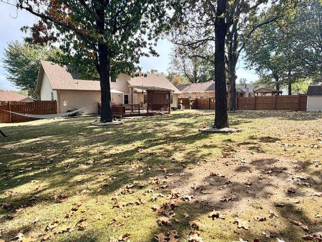 1605 Mary Lane, Aurora, MO 65605