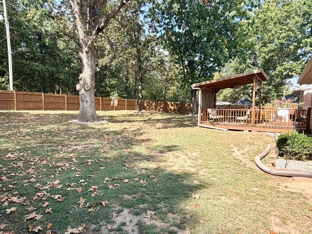 1605 Mary Lane, Aurora, MO 65605