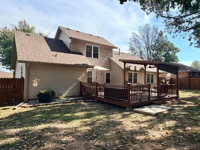 1605 Mary Lane, Aurora, MO 65605