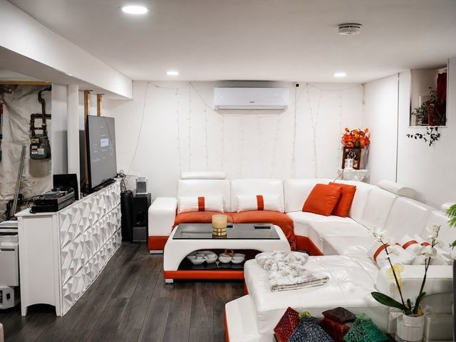 19 Codman Hill Ave, Boston, MA 02124