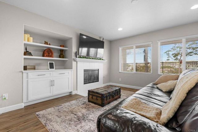 5204 Topsail Drive, San Diego, CA 92154