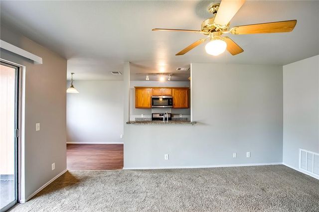 412 Ballentine CT, Hutto, TX 78634