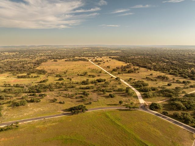 365 Gipson Rd, Johnson City, TX 78636