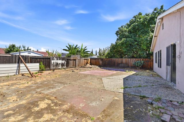1575 Denali Way, San Jose, CA 95122