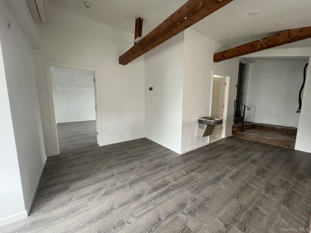 861 Midland Avenue, Yonkers, NY 10704