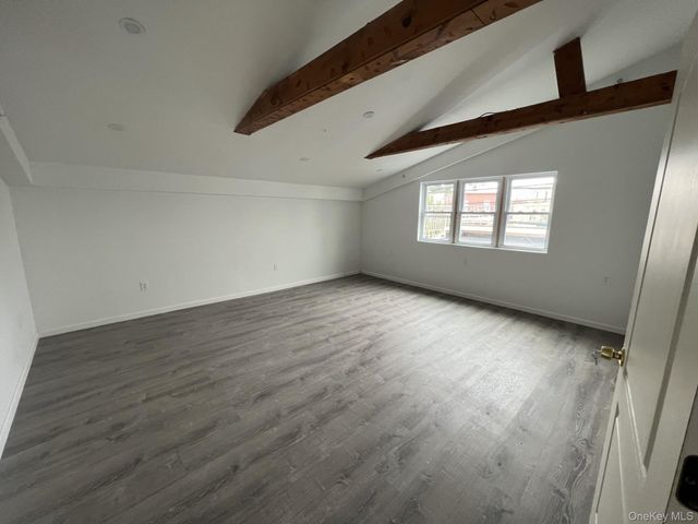 861 Midland Avenue, Yonkers, NY 10704