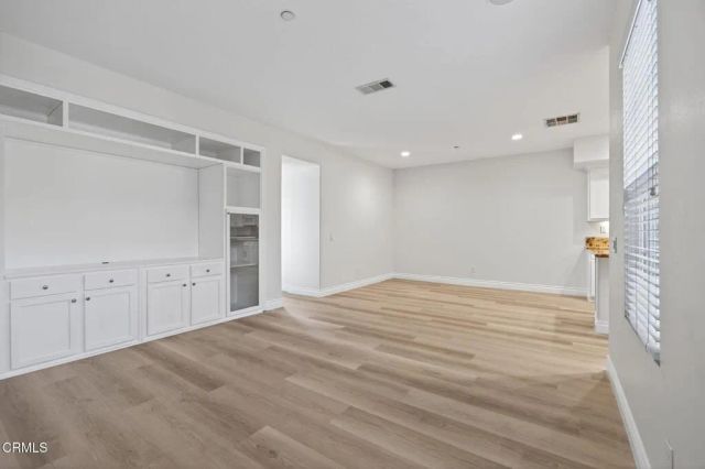 337 Feather River Place, Oxnard, CA 93036