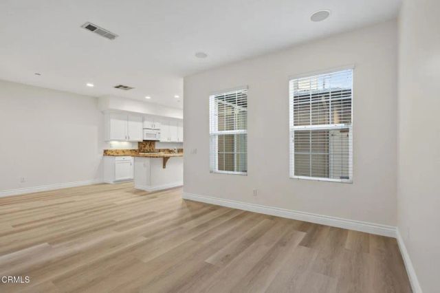 337 Feather River Place, Oxnard, CA 93036