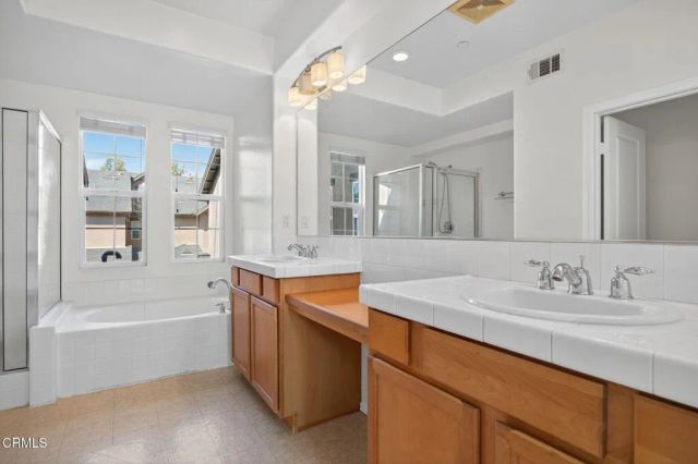 337 Feather River Place, Oxnard, CA 93036