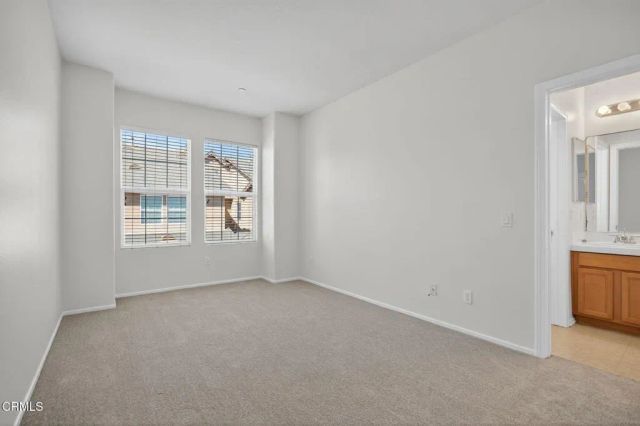 337 Feather River Place, Oxnard, CA 93036