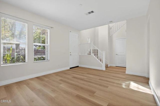 337 Feather River Place, Oxnard, CA 93036