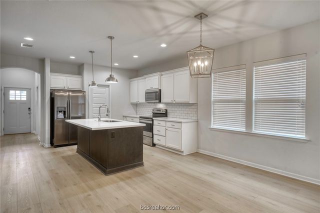 2155 Mountain Wind Loop, Bryan, TX 77807