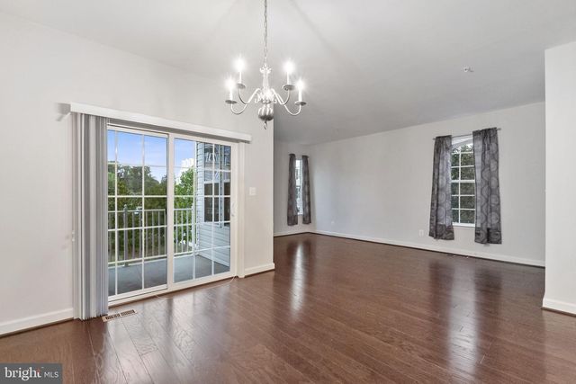 302 BLACK SKY LN, Pasadena, MD 21122