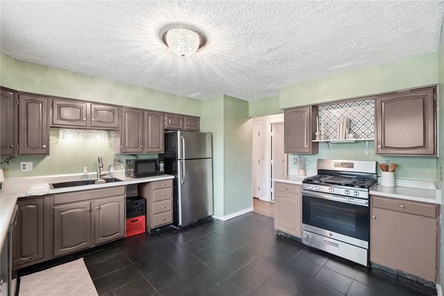 5908 Verdi Drive, West Carrollton, OH 45449