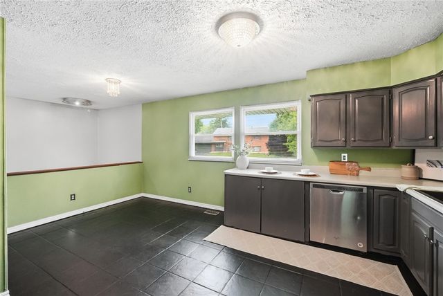 5908 Verdi Drive, West Carrollton, OH 45449