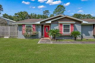 9 Slover Drive, Dayton, TX 77535