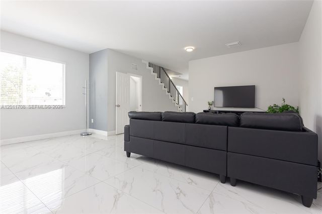 1968 NW 25th Ave 1968, Miami, FL 33125