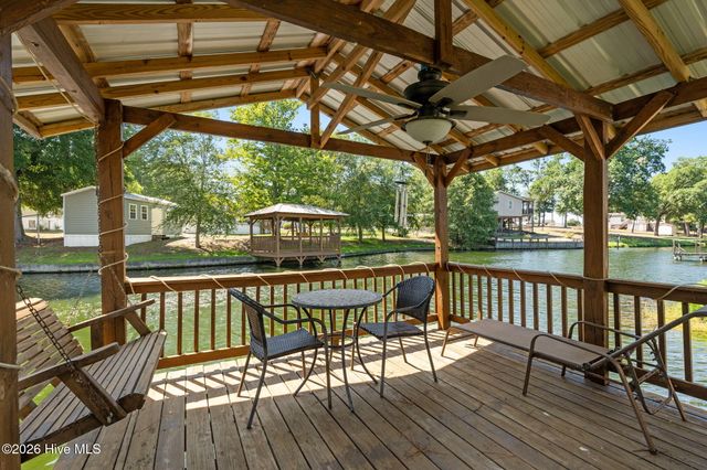 2813 Cross Bones Road SW, Supply, NC 28462