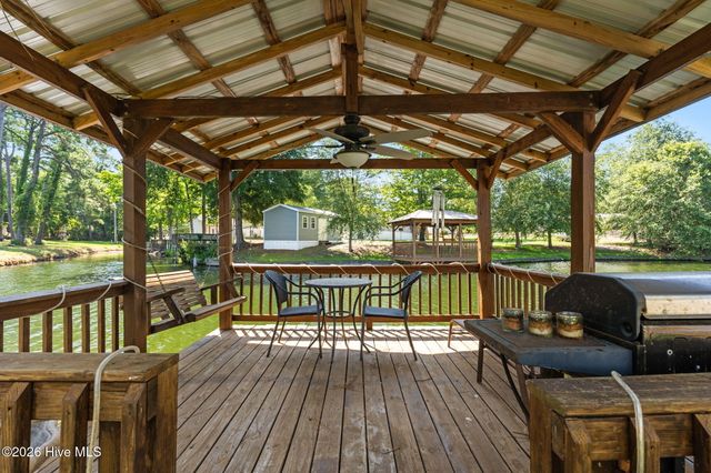 2813 Cross Bones Road SW, Supply, NC 28462