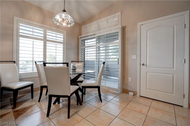 2305 West Horizon Ridge Parkway 224, Henderson, NV 89052