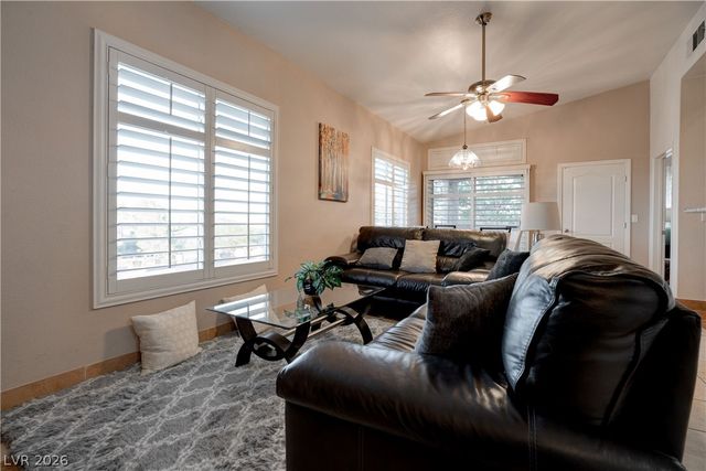 2305 West Horizon Ridge Parkway 224, Henderson, NV 89052