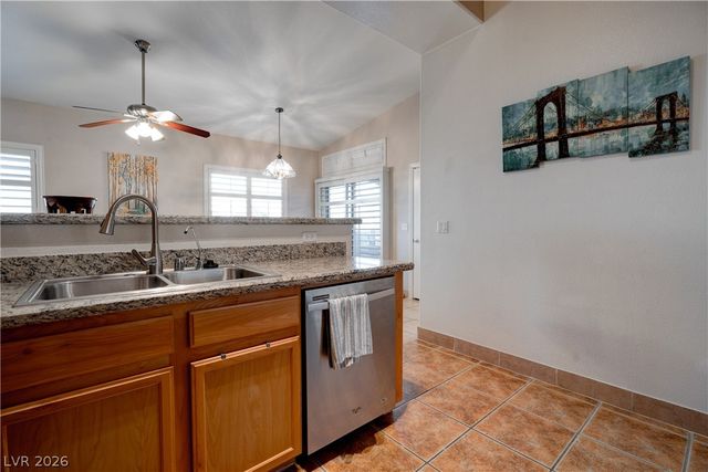 2305 West Horizon Ridge Parkway 224, Henderson, NV 89052