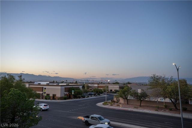 2305 West Horizon Ridge Parkway 224, Henderson, NV 89052