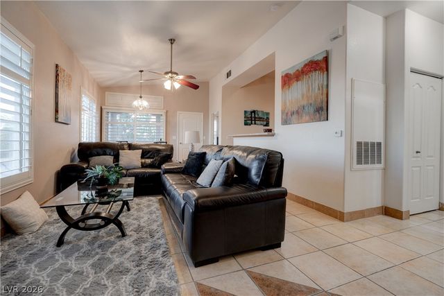 2305 West Horizon Ridge Parkway 224, Henderson, NV 89052