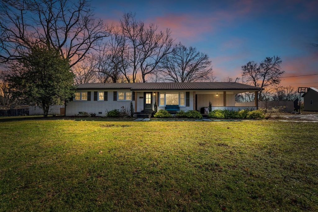 1508 Turnpike Road, Summertown, TN 38483