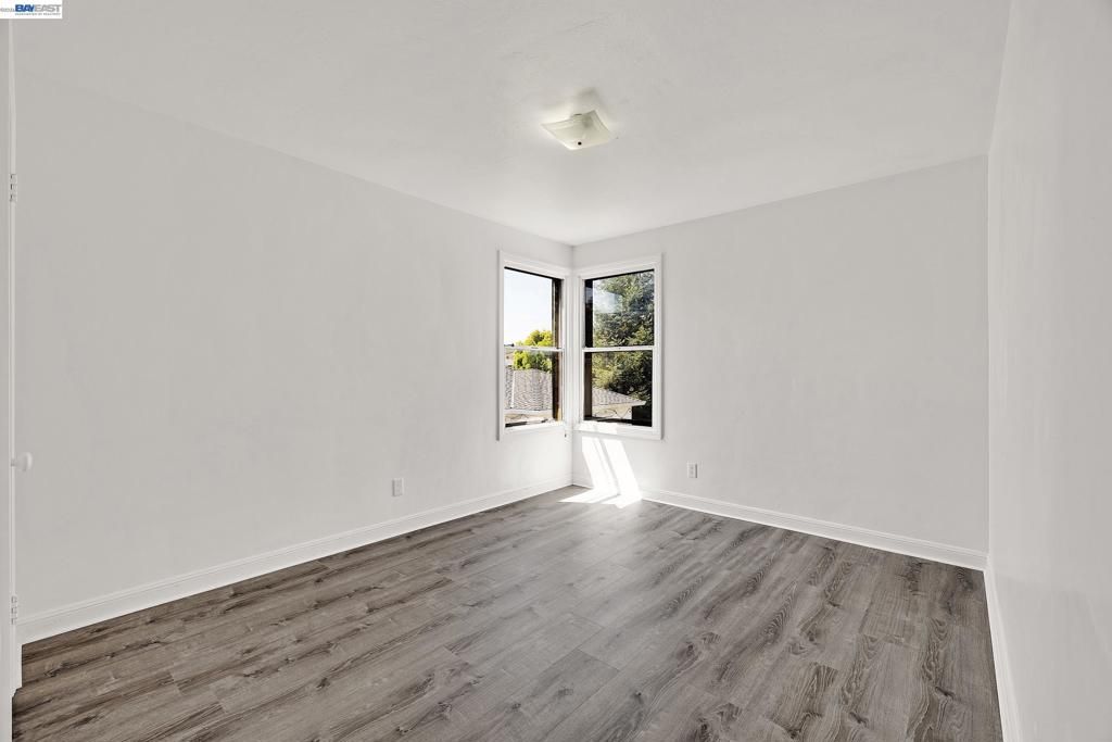 Image 10 of property listing at 566 57th St., Oakland, CA 94609