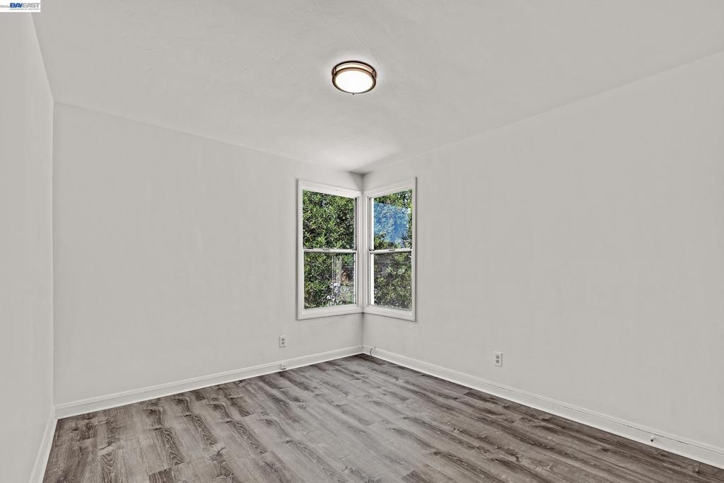 Image 13 of property listing at 566 57th St., Oakland, CA 94609